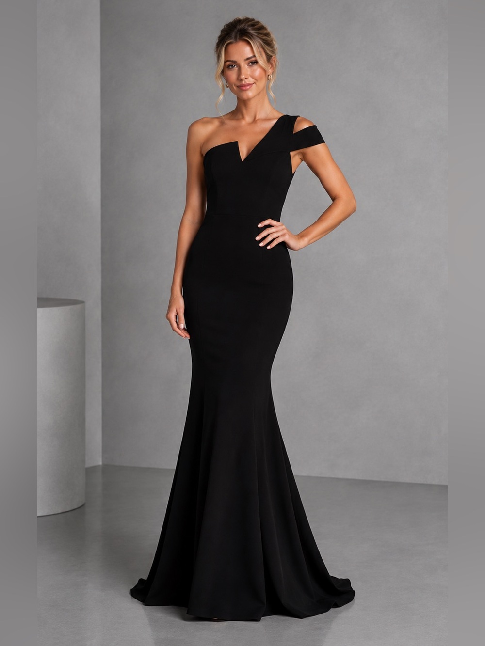 BETSY & ADAM PAULINA" CUTOUT ONE SHOULDER FLOOR LENGTH GOWN SIZE 6 B1671